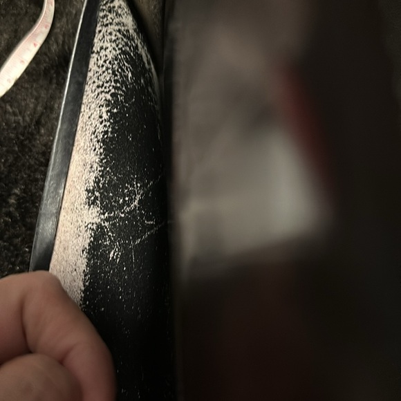 Louis Vuitton - Picture 7 of 10